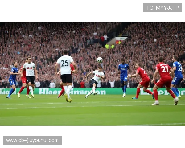 阿迪达斯足球精选打造绿茵场巅峰体验引领热血竞技风潮 阿迪达斯足球精选打造绿茵场巅峰体验引领热血竞技风潮