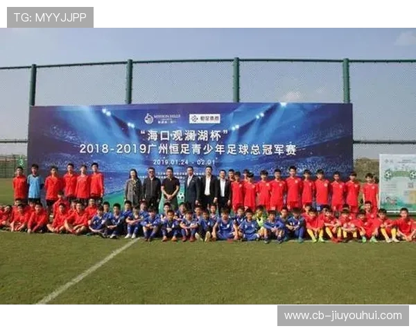 面向青少年球员的踢墙训练专用足球器材研发方案与实践应用分析